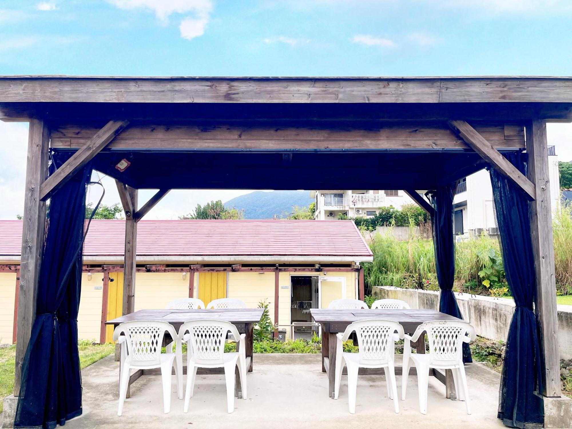 Hotel Asobibase Yamabare-House à Ishigaki  Extérieur photo