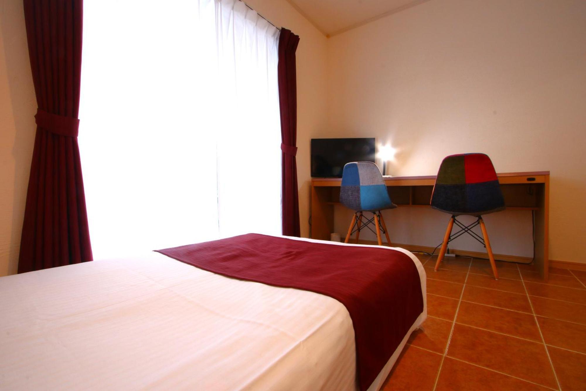 Hotel Asobibase Yamabare-House à Ishigaki  Extérieur photo